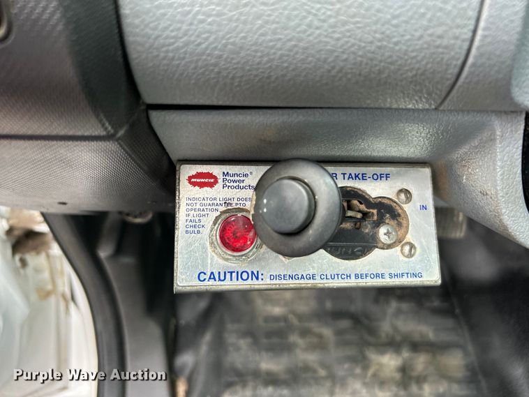 image for item EG0836 2012 Ford F750 Super Duty  flatbed truck