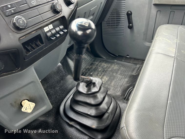 image for item EG0836 2012 Ford F750 Super Duty  flatbed truck