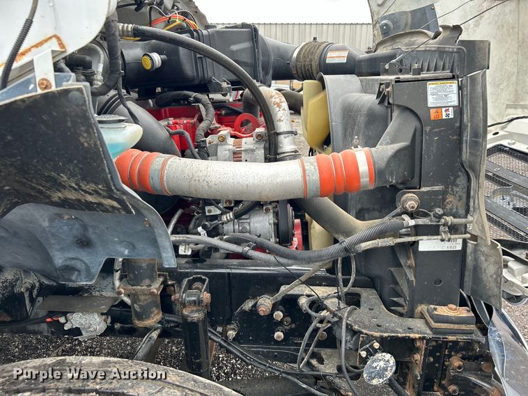 image for item EG0836 2012 Ford F750 Super Duty  flatbed truck