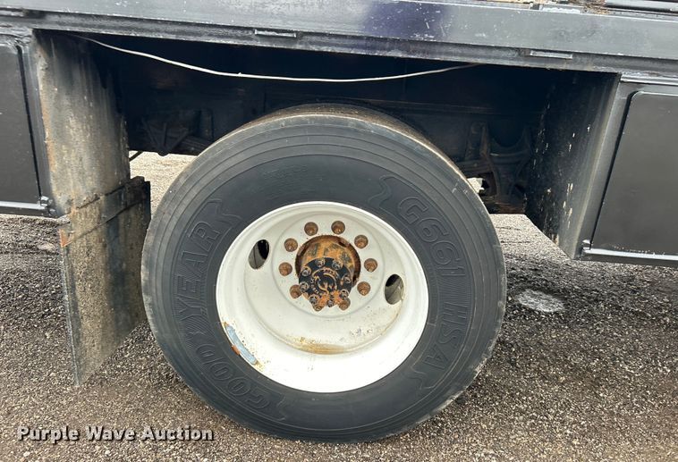 image for item EG0836 2012 Ford F750 Super Duty  flatbed truck