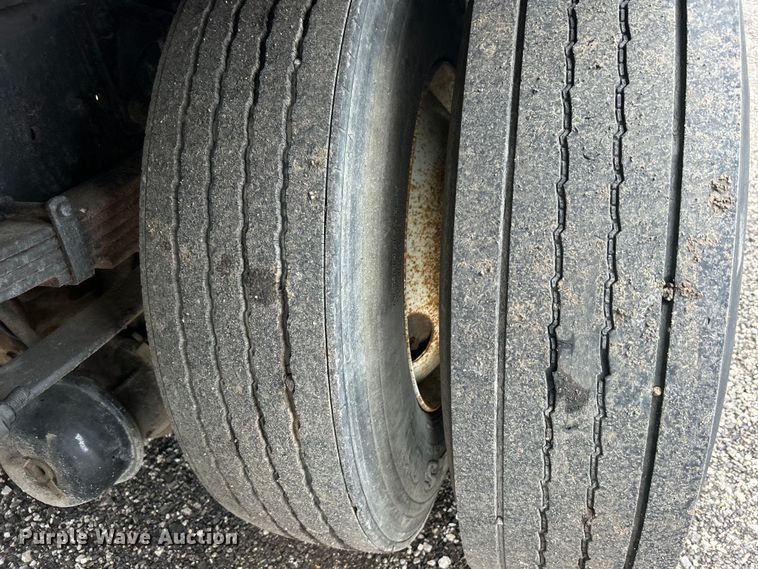 image for item EG0836 2012 Ford F750 Super Duty  flatbed truck