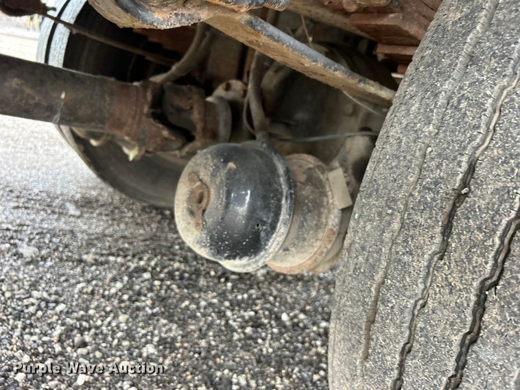 image for item EG0836 2012 Ford F750 Super Duty  flatbed truck