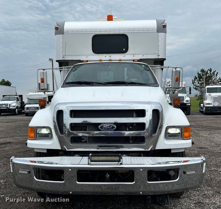 image for item EG0840 2011 Ford F750 Super Duty  railroad inspection truck