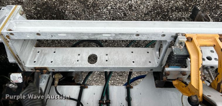 image for item EG0840 2011 Ford F750 Super Duty  railroad inspection truck