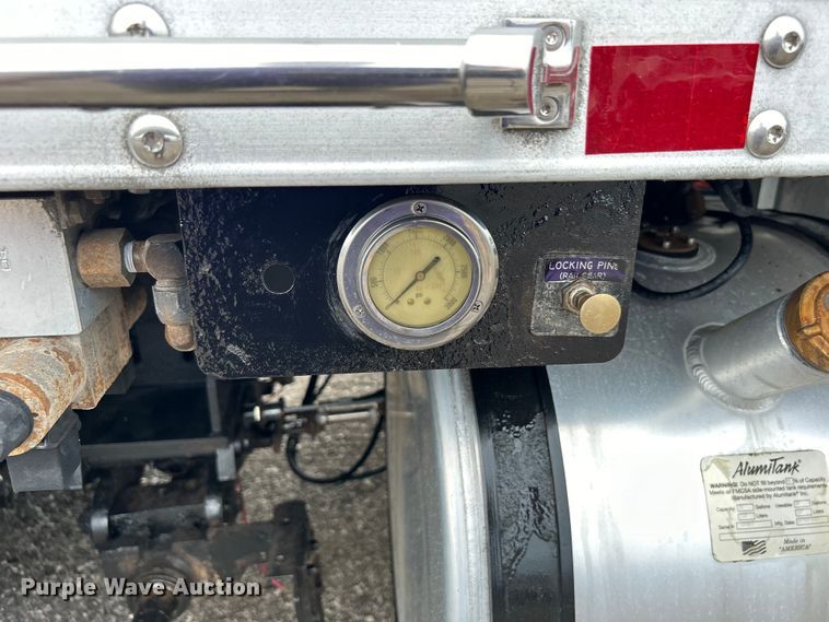 image for item EG0840 2011 Ford F750 Super Duty  railroad inspection truck