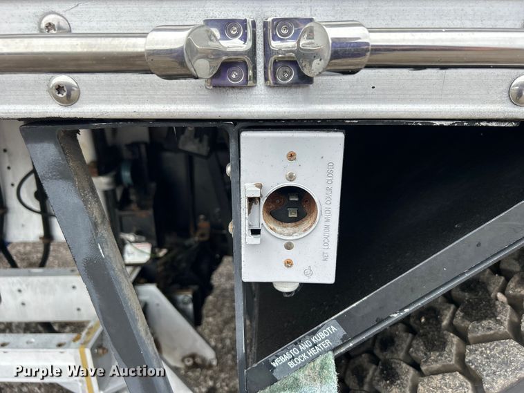 image for item EG0840 2011 Ford F750 Super Duty  railroad inspection truck