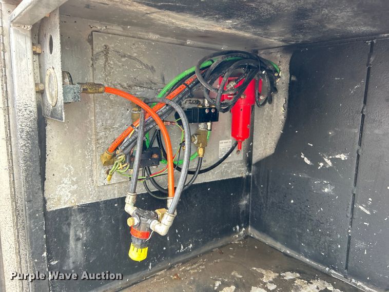 image for item EG0840 2011 Ford F750 Super Duty  railroad inspection truck