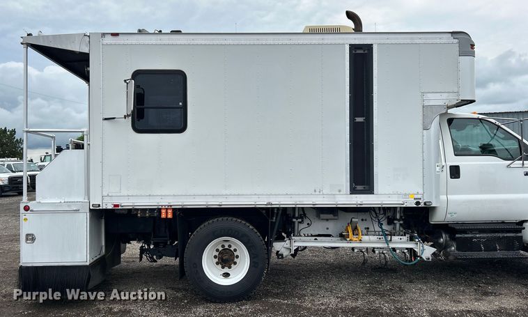 image for item EG0840 2011 Ford F750 Super Duty  railroad inspection truck