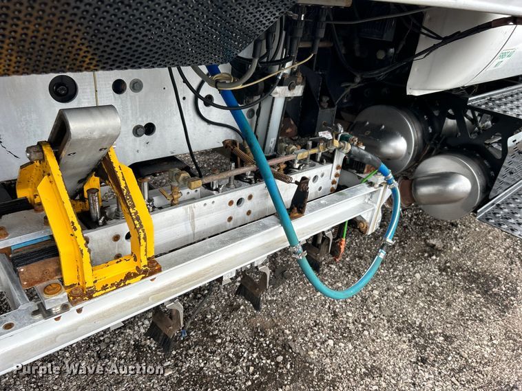 image for item EG0840 2011 Ford F750 Super Duty  railroad inspection truck