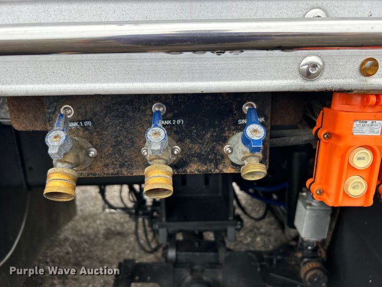 image for item EG0840 2011 Ford F750 Super Duty  railroad inspection truck