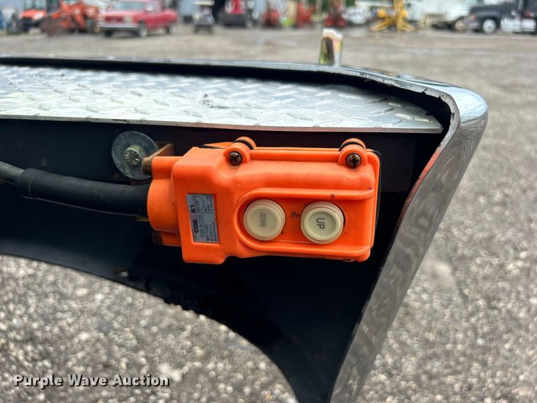 image for item EG0840 2011 Ford F750 Super Duty  railroad inspection truck