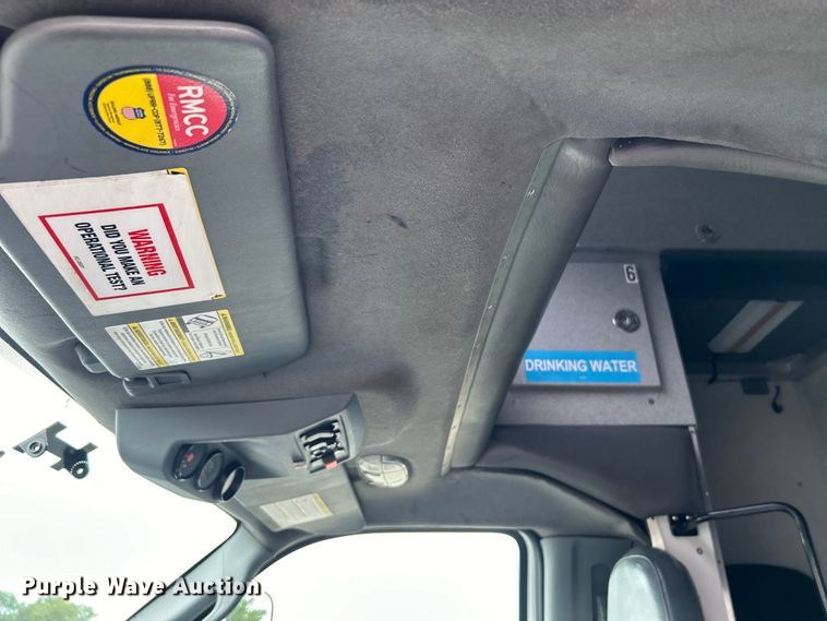 image for item EG0840 2011 Ford F750 Super Duty  railroad inspection truck