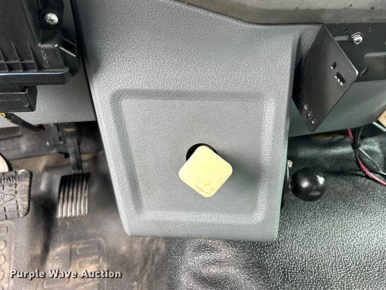 image for item EG0840 2011 Ford F750 Super Duty  railroad inspection truck