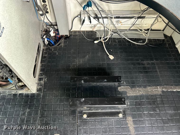 image for item EG0840 2011 Ford F750 Super Duty  railroad inspection truck