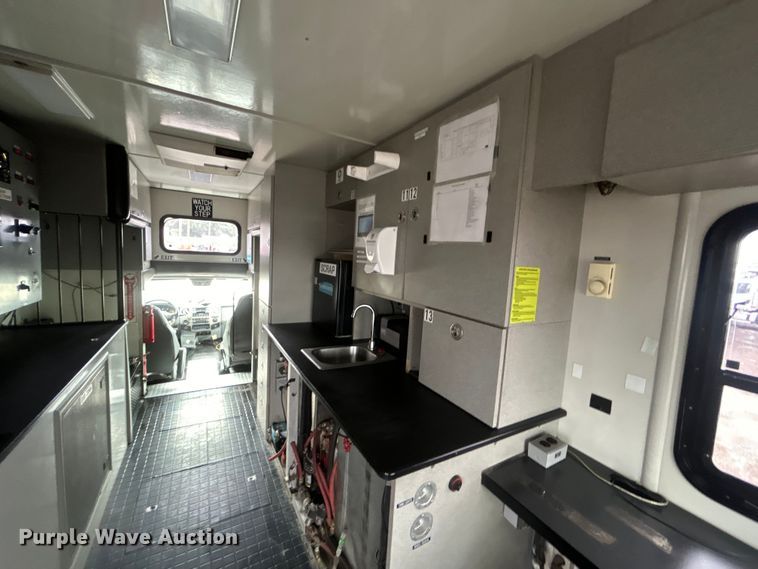 image for item EG0840 2011 Ford F750 Super Duty  railroad inspection truck