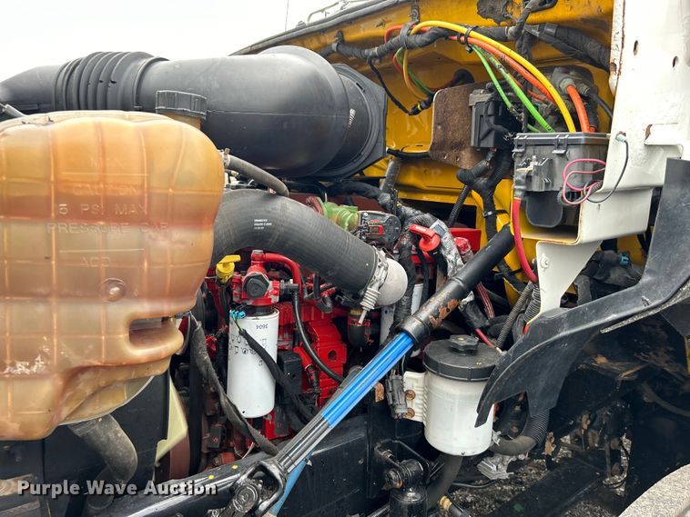 image for item EG0840 2011 Ford F750 Super Duty  railroad inspection truck