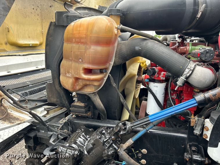 image for item EG0840 2011 Ford F750 Super Duty  railroad inspection truck