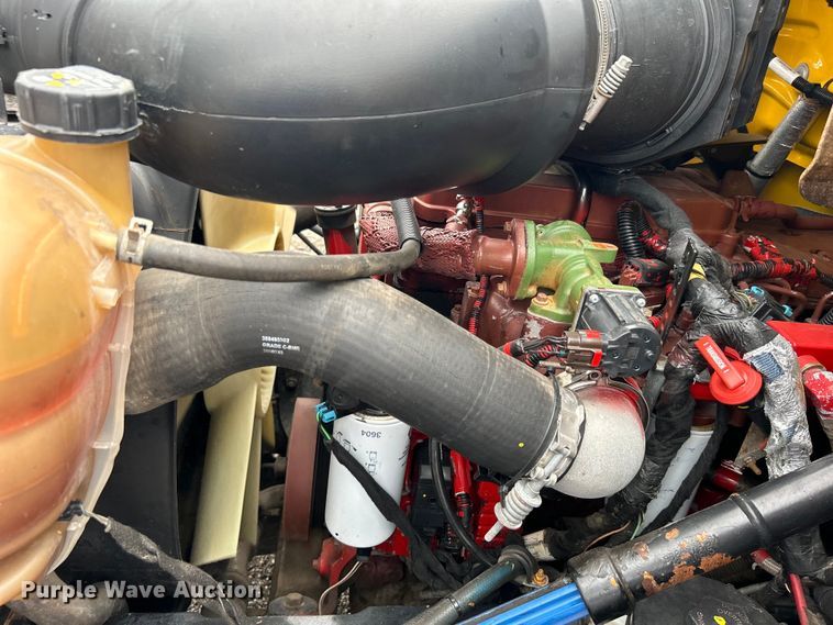 image for item EG0840 2011 Ford F750 Super Duty  railroad inspection truck