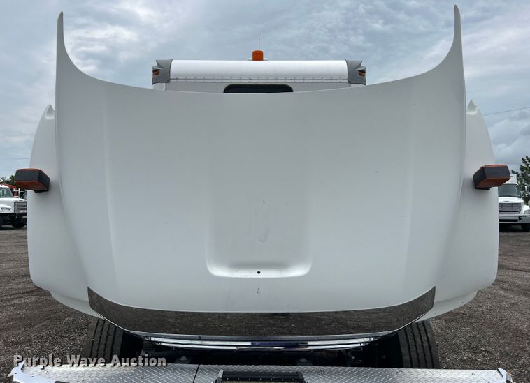 image for item EG0840 2011 Ford F750 Super Duty  railroad inspection truck