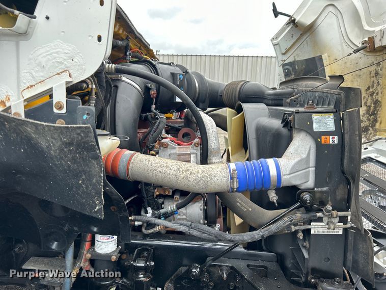 image for item EG0840 2011 Ford F750 Super Duty  railroad inspection truck