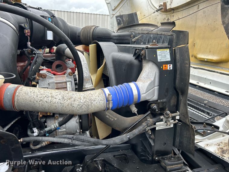 image for item EG0840 2011 Ford F750 Super Duty  railroad inspection truck