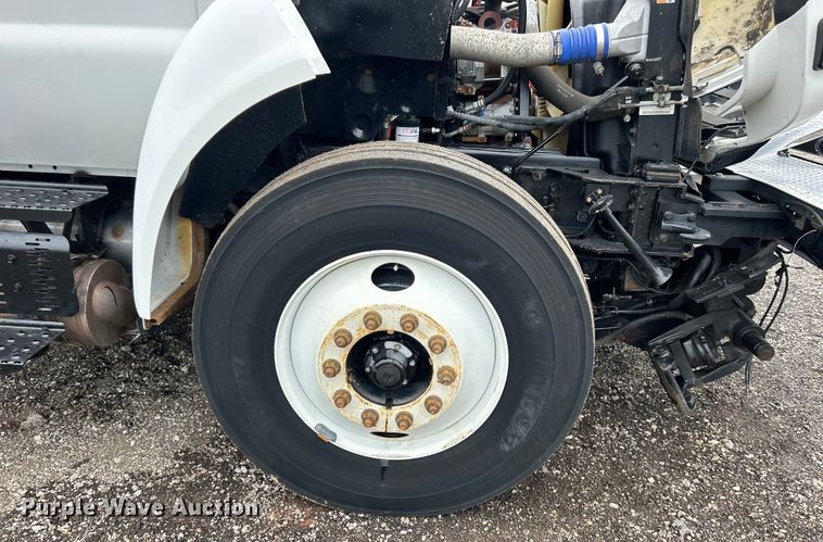 image for item EG0840 2011 Ford F750 Super Duty  railroad inspection truck