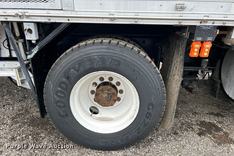 image for item EG0840 2011 Ford F750 Super Duty  railroad inspection truck