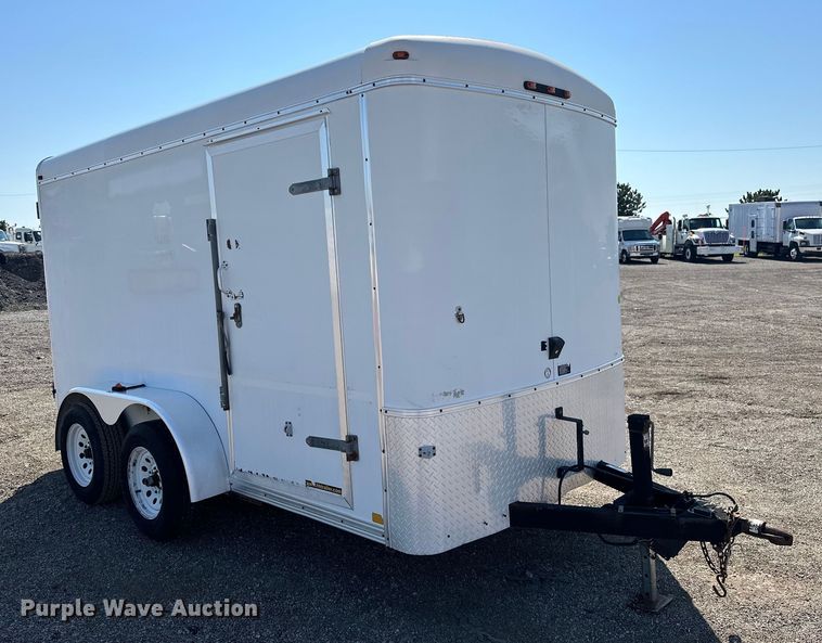image for item EG0847 2003 H&H  enclosed cargo trailer