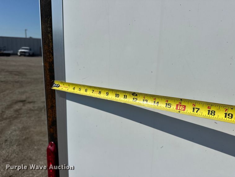 image for item EG0847 2003 H&H  enclosed cargo trailer