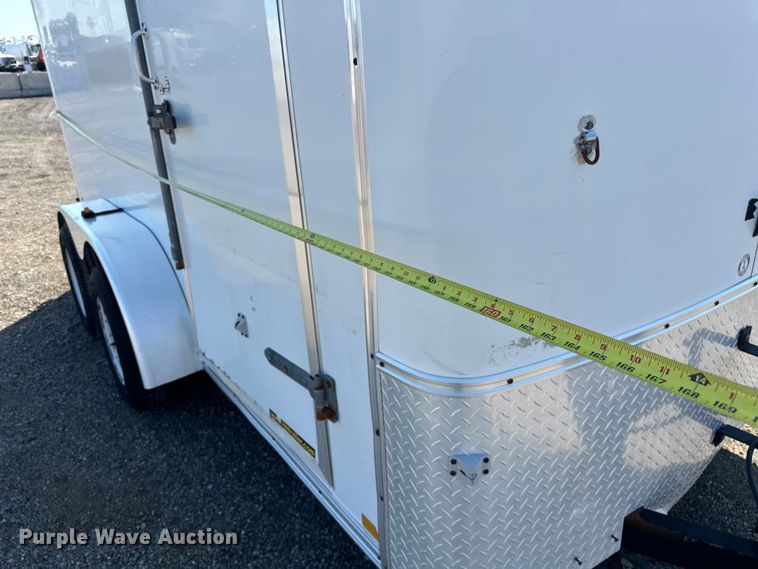 image for item EG0847 2003 H&H  enclosed cargo trailer