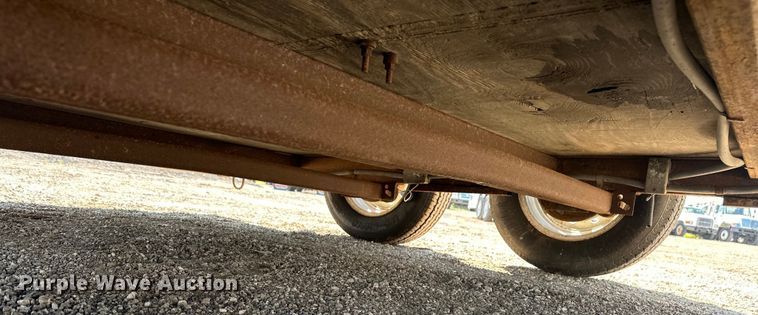 image for item EG0847 2003 H&H  enclosed cargo trailer