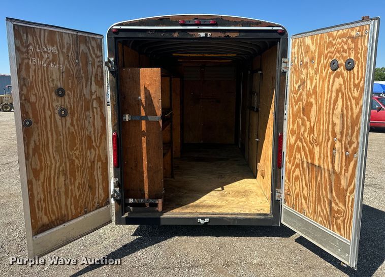 image for item EG0847 2003 H&H  enclosed cargo trailer