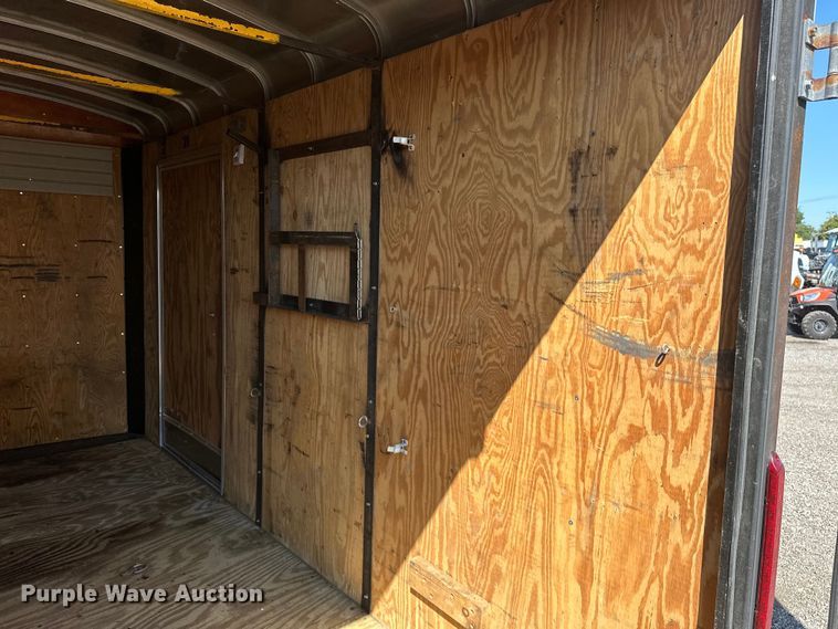 image for item EG0847 2003 H&H  enclosed cargo trailer