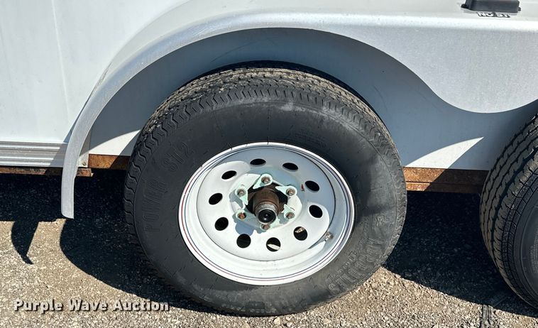 image for item EG0847 2003 H&H  enclosed cargo trailer