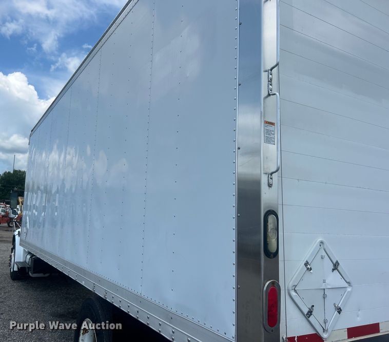 image for item EG0866 2009 Freightliner Business Class M2 box truck