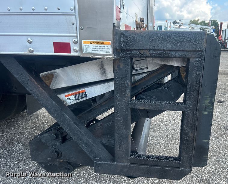 image for item EG0866 2009 Freightliner Business Class M2 box truck