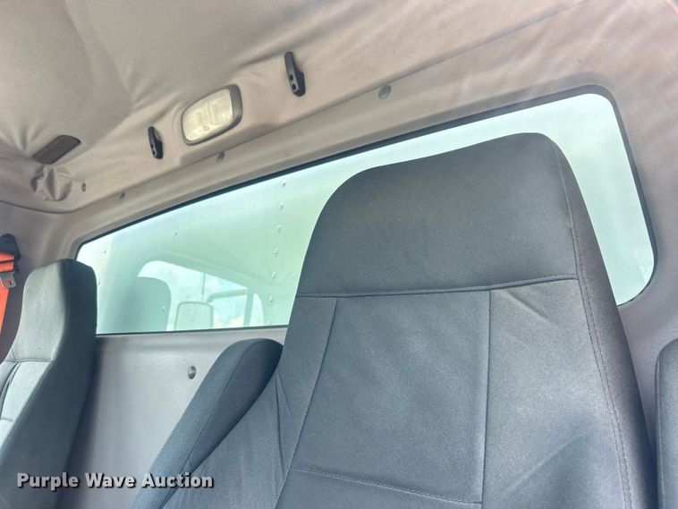 image for item EG0866 2009 Freightliner Business Class M2 box truck