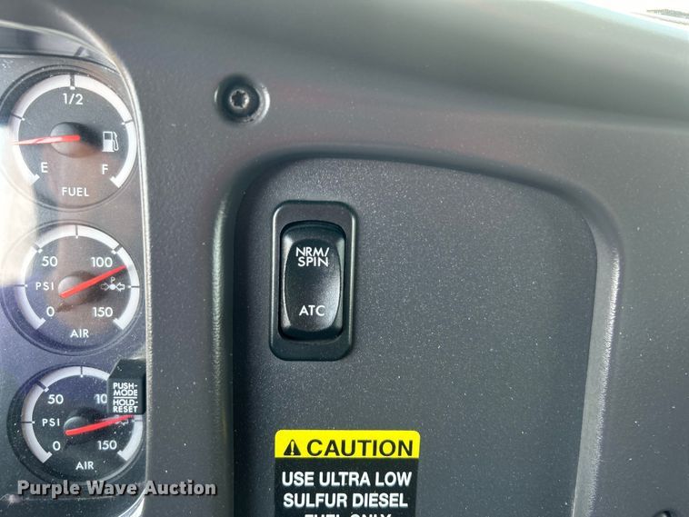 image for item EG0866 2009 Freightliner Business Class M2 box truck