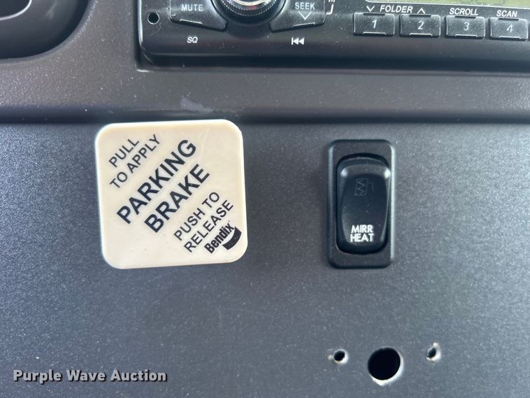 image for item EG0866 2009 Freightliner Business Class M2 box truck