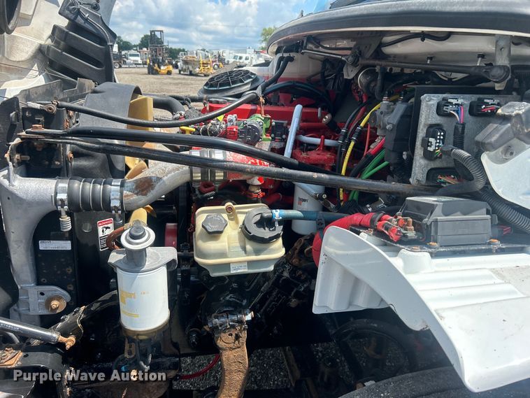 image for item EG0866 2009 Freightliner Business Class M2 box truck