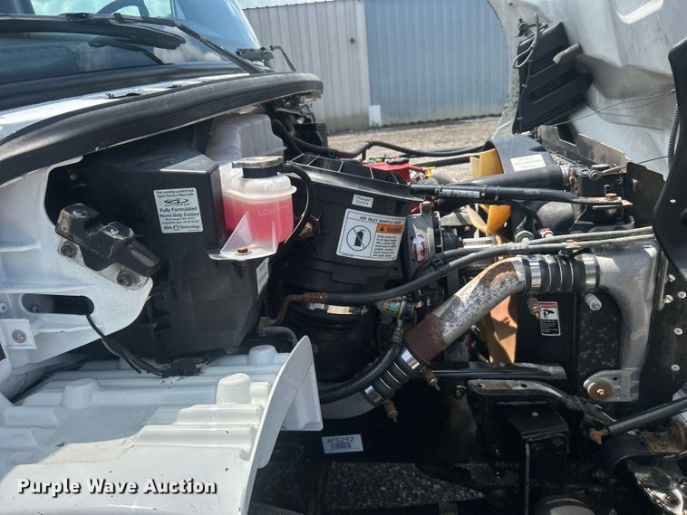 image for item EG0866 2009 Freightliner Business Class M2 box truck