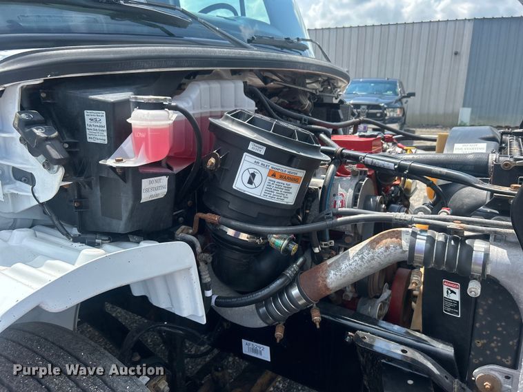 image for item EG0866 2009 Freightliner Business Class M2 box truck