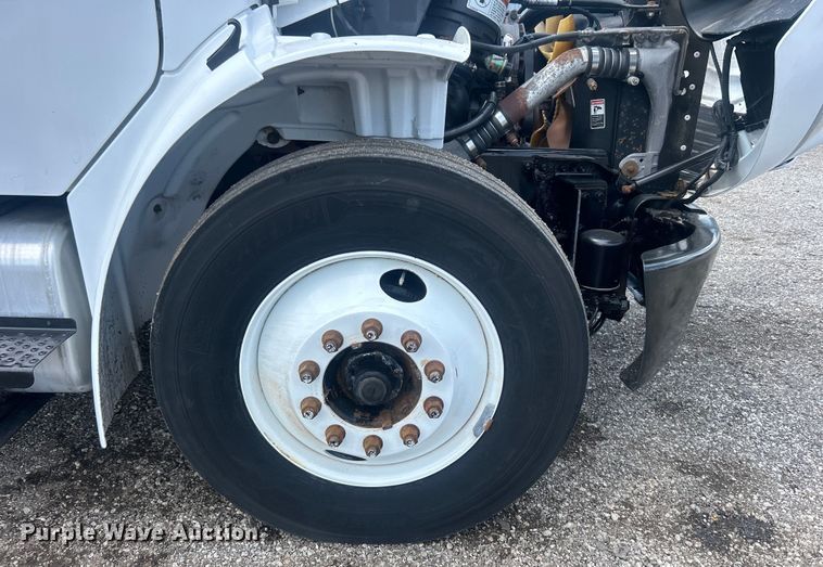 image for item EG0866 2009 Freightliner Business Class M2 box truck