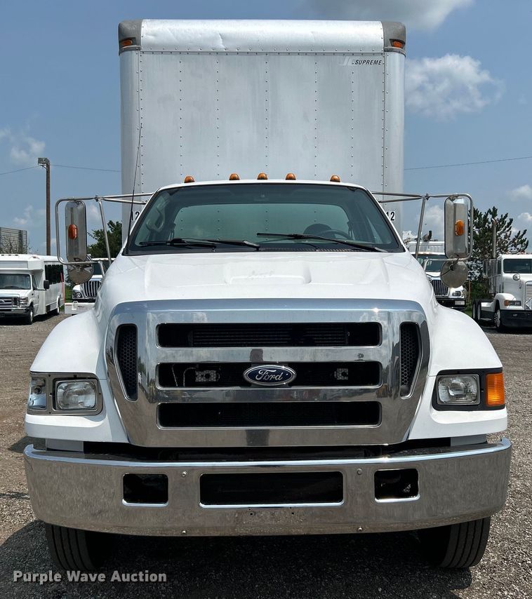 image for item EG0881 2006 Ford F650 Super Duty  box truck