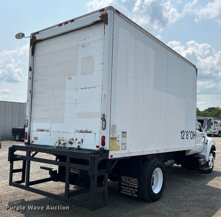 image for item EG0881 2006 Ford F650 Super Duty  box truck