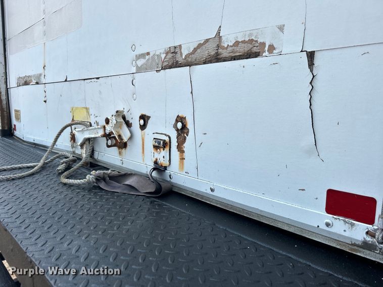 image for item EG0881 2006 Ford F650 Super Duty  box truck