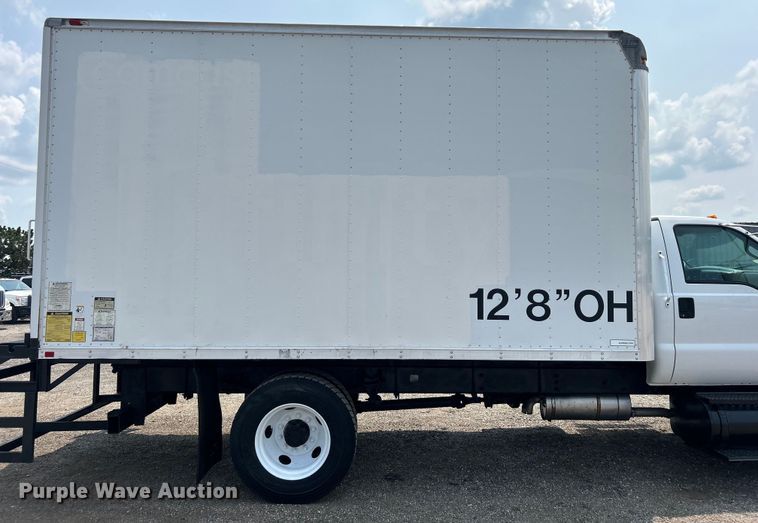 image for item EG0881 2006 Ford F650 Super Duty  box truck