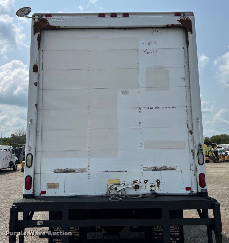 image for item EG0881 2006 Ford F650 Super Duty  box truck