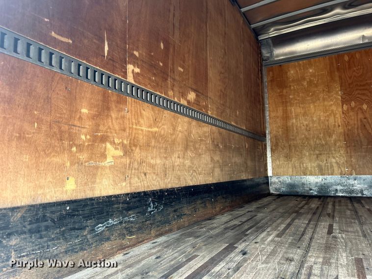 image for item EG0881 2006 Ford F650 Super Duty  box truck