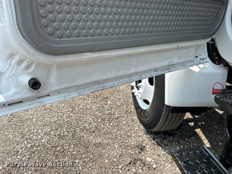 image for item EG0881 2006 Ford F650 Super Duty  box truck